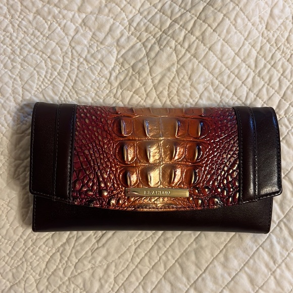 Brahmin checkbook NWOT - Picture 10 of 11